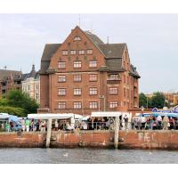 2815_9118 Blick von der Elbe Sonntag morgens auf den Altonaer Fischmarkt - Markstände und Fischmarkt | Altonaer Fischmarkt und Fischauktionshalle